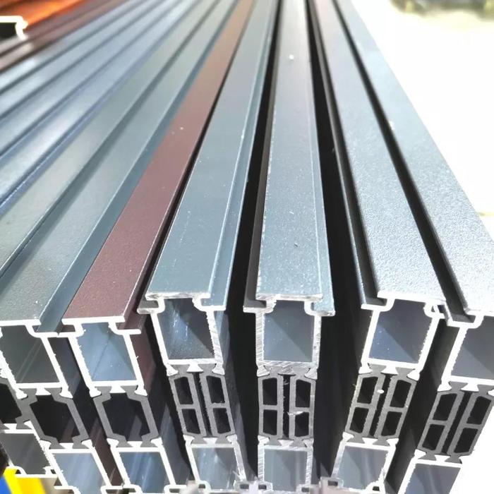 旺木斯鑫門窗廠